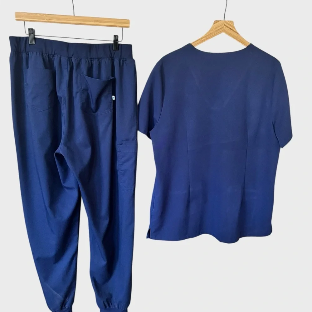 Women’s Figs Navy V-Neck Scrub Top & Drawstring Jogger Pants
